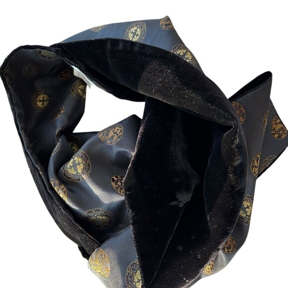 susan lazar black velvet backed gold medallion print scarf - Picture 3 of 5